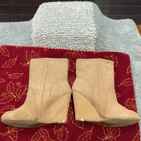 Sacred Heart Boots size 6 - Picture 4 of 10